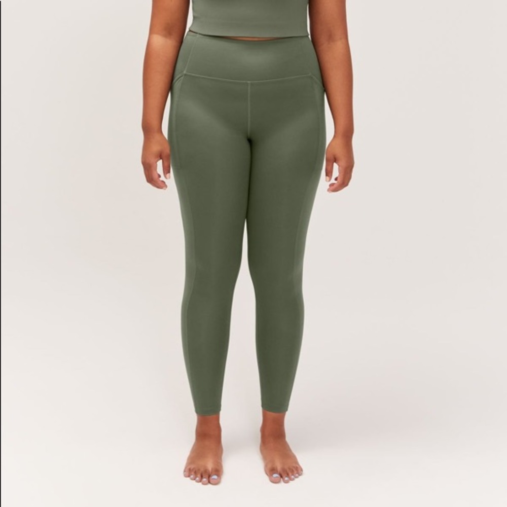 girlfriend collective thyme pocket leggings